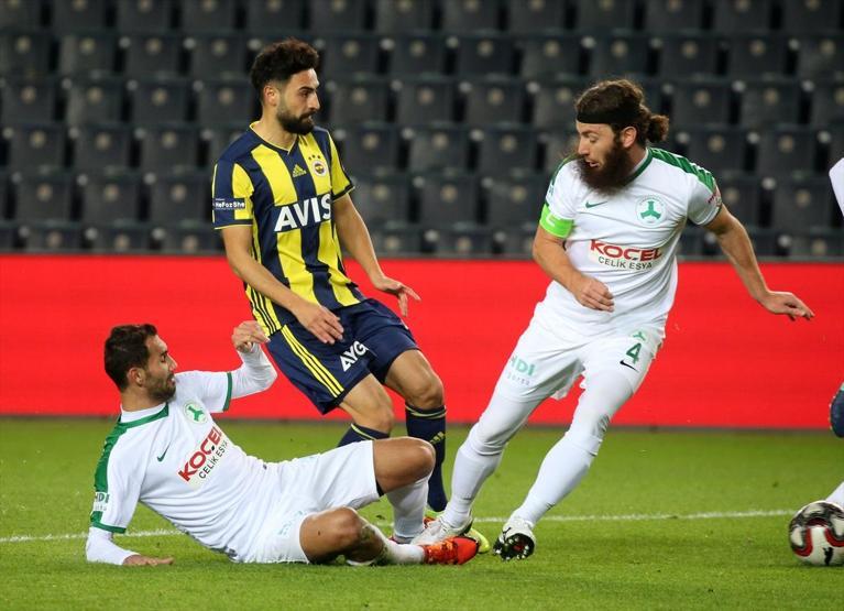 İslam Slimani gol sessizliğini bozdu
