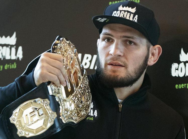 Khabib Nurmagomedovdan kadınlara: Kocanızın işini bitirin