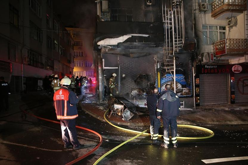 Fatihte beş katlı binada korkutan yangın
