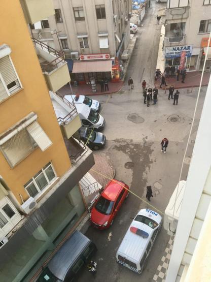 Antalyadaki sokak ortasındaki silahlı kavga kamerada