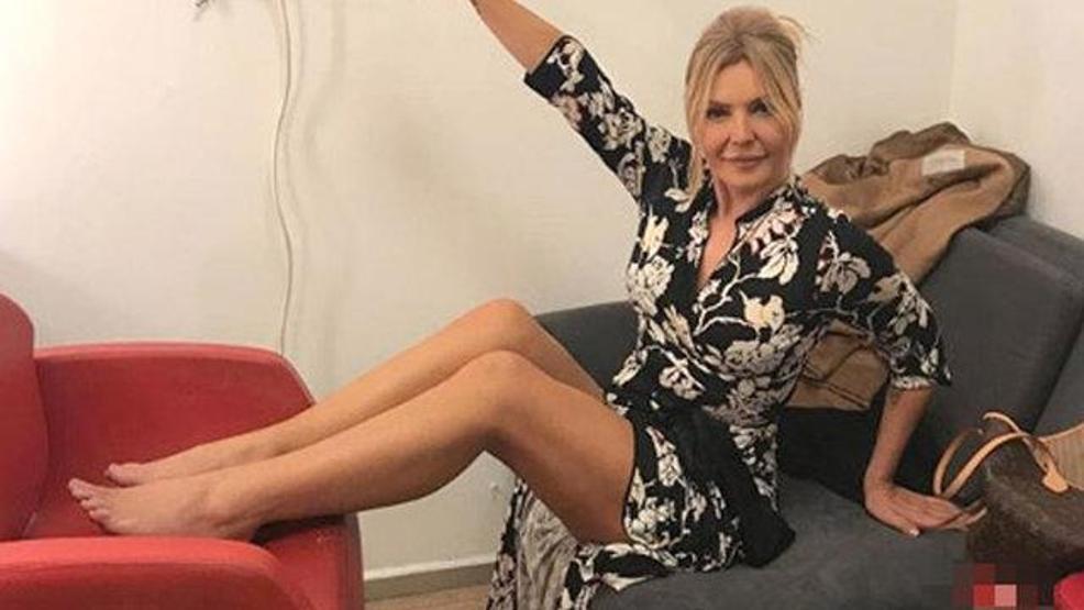 Seda Akgül bacak pozuyla sosyal medyayı salladı
