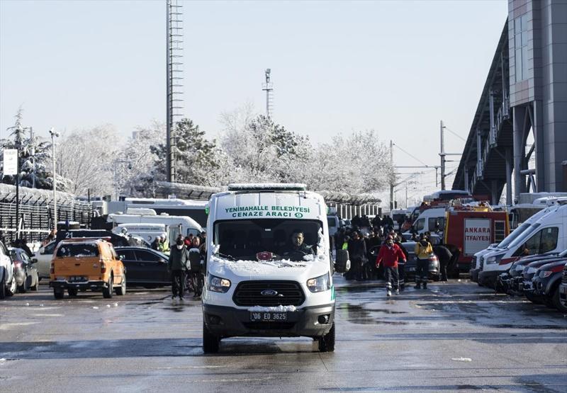 Ankarada YHT ile kılavuz treni çarpıştı
