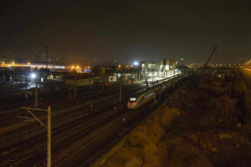 Ankarada YHT kazasının meydana geldiği hat kullanıma açıldı