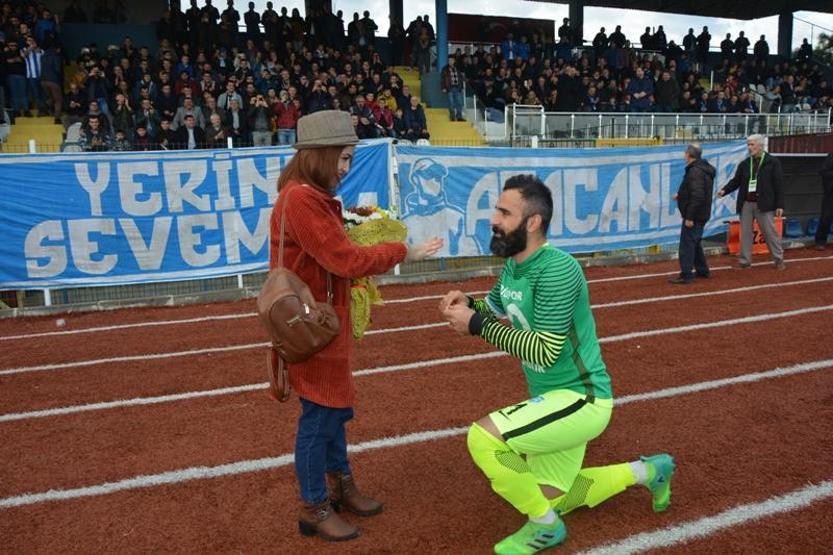 Maçta kaybetti ama aşkta kazandı