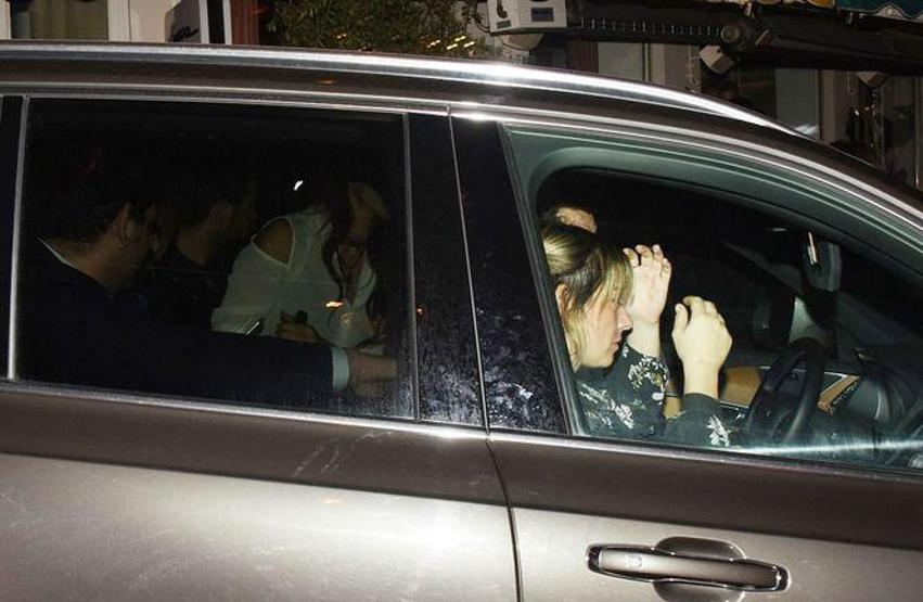Güzel oyuncunun gece eğlencesi