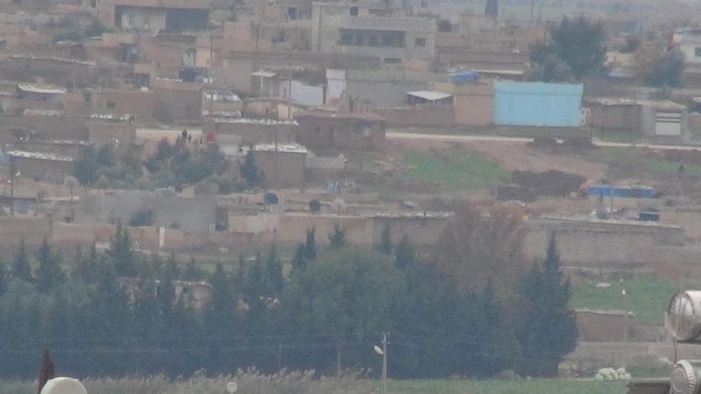 Türkiye sınırına 100 metre mesafeye teröristler çadır kurdu
