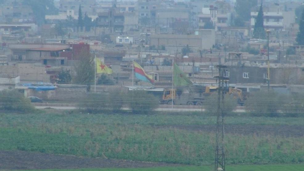 Türkiye sınırına 100 metre mesafeye teröristler çadır kurdu