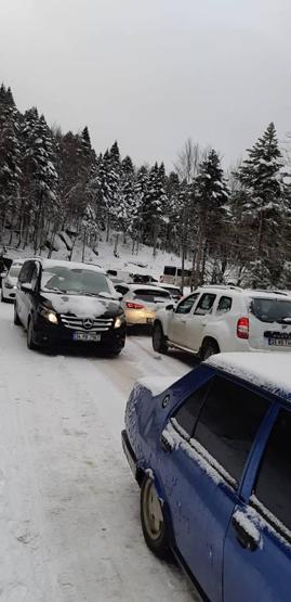 Uludağda kilometrelerce kuyruk oluştu