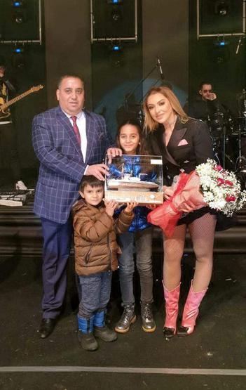 Hadisenin konser elbisesi büyük beğeni topladı