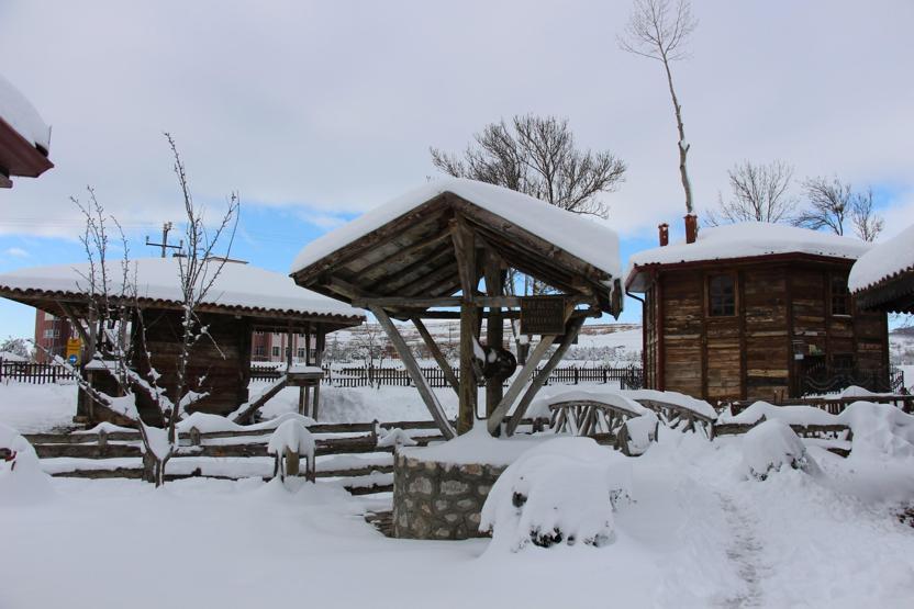 Ambarköy Açık Hava Müzesi, karlar altında kaldı