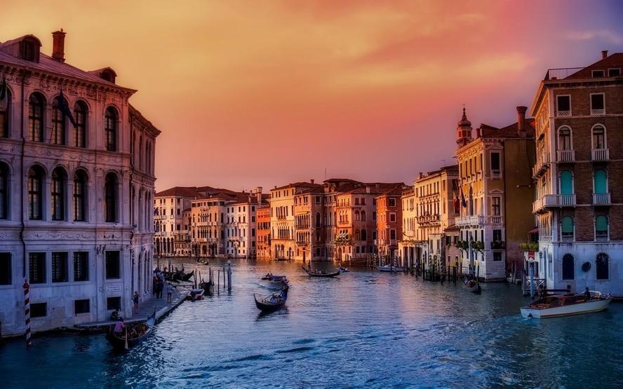 Turistlerden Venedike giriş vergisi alınacak