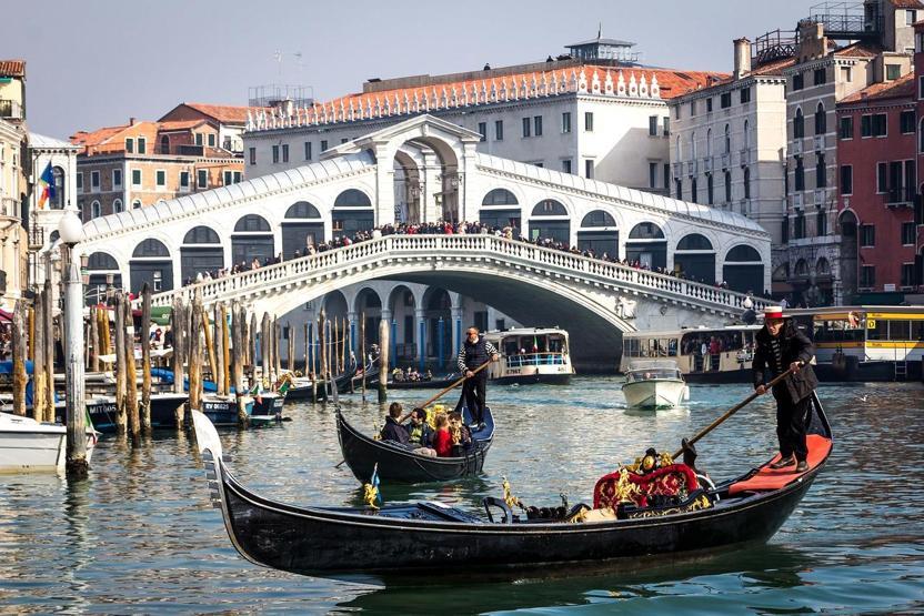 Turistlerden Venedike giriş vergisi alınacak