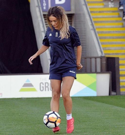 Instagramı sallayan sol bek: Laura Merrin