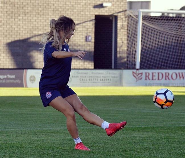 Instagramı sallayan sol bek: Laura Merrin