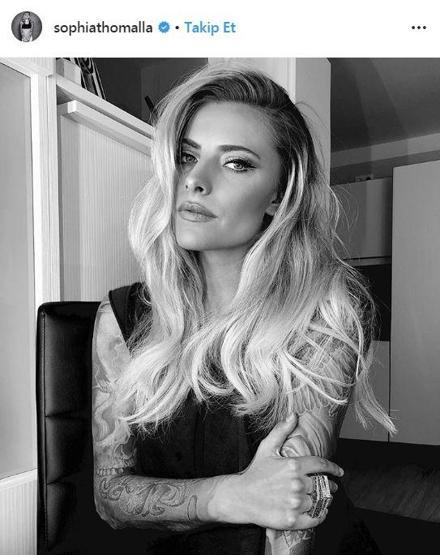 Loris Karius dünyanın en güzel üçüncü kadınıyla çıkıyor