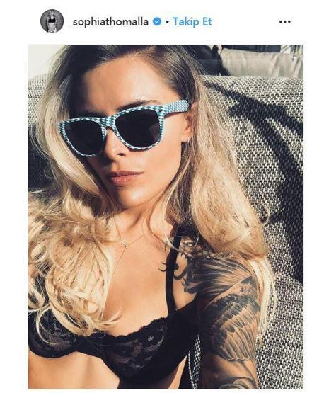 Loris Karius dünyanın en güzel üçüncü kadınıyla çıkıyor