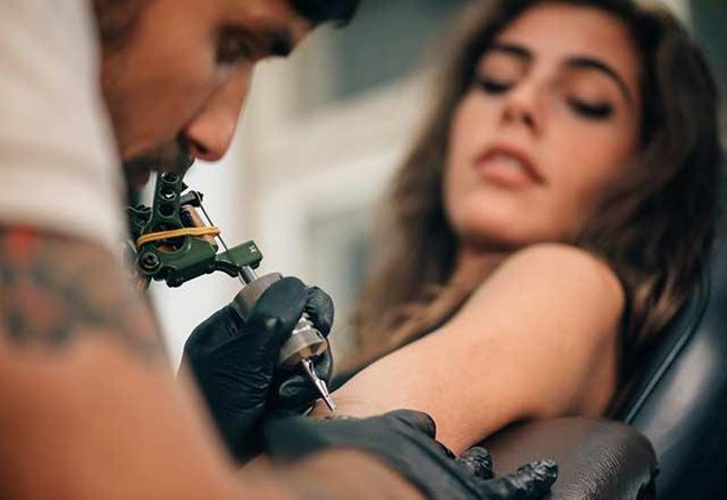 Dövme yaptırmak zararlı mı