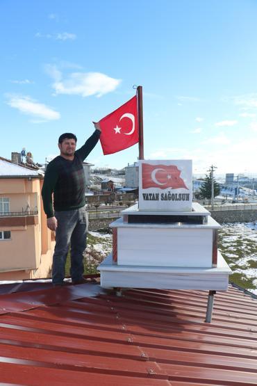 Çatıdaki mezar şaşkınlık yarattı