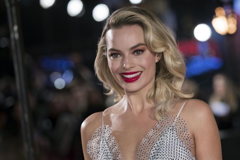Margot Robbie yeni filminde Barbie olacak