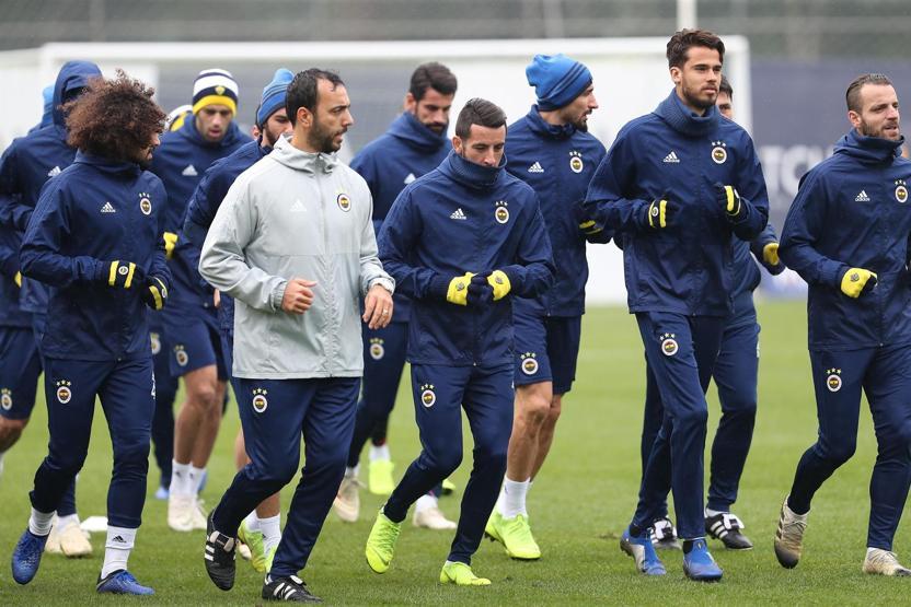 Fenerbahçe, AZ Alkmaar maçına iki farklı 11le çıkacak