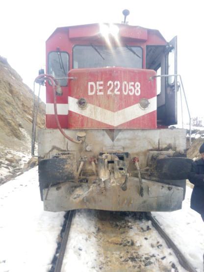 Kopan kayaya tren çarptı... Facia ucuz atlatıldı