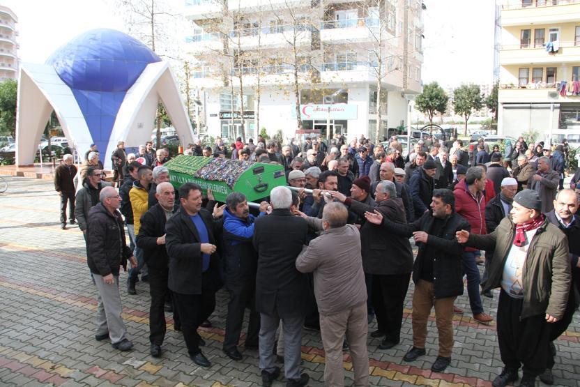 Yönetmen Orçun Benli’nin trafik kazasında ölen annesi defnedildi