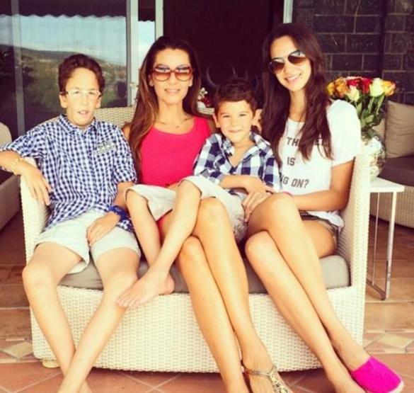 Özlem Kaymaz oğlu Danieli tedavi için Antalyaya götürdü