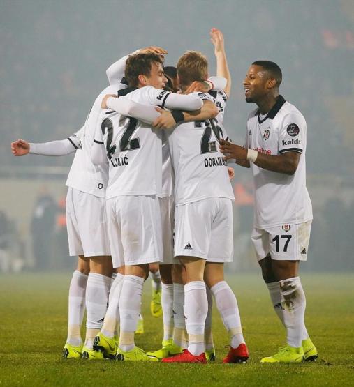 Beşiktaş 2019a galibiyetle başladı