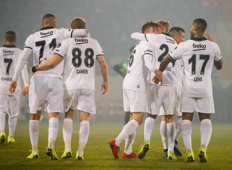 Beşiktaş 2019a galibiyetle başladı