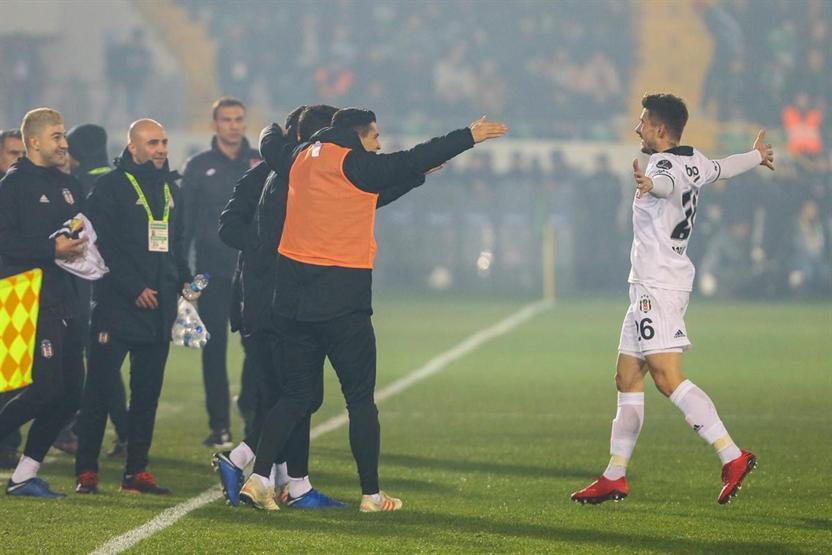 Beşiktaş 2019a galibiyetle başladı