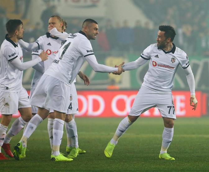 Beşiktaş 2019a galibiyetle başladı