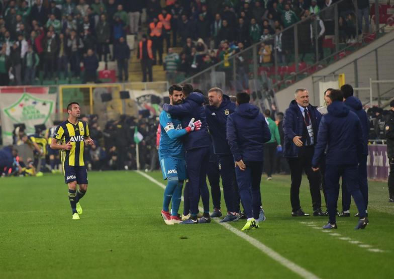 Bursaspor 89da Fenerbahçeyi üzdü