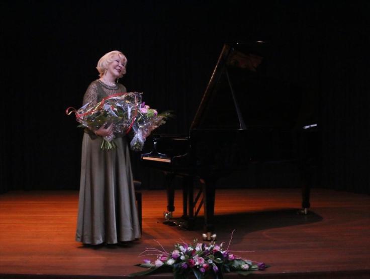 Gülsin Onaydan Almanyada konser