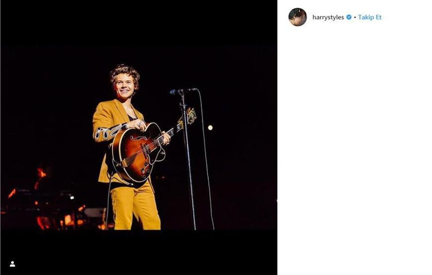 Harry Styles hayranlığını yüzündeki dövmeyle gösterdi