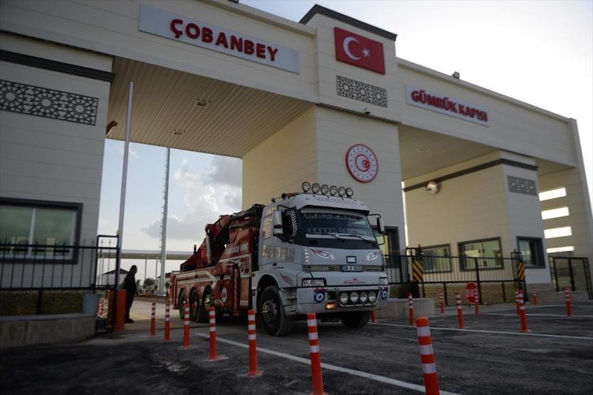Çobanbey Sınır Kapısı ticari geçişlere yeniden açıldı