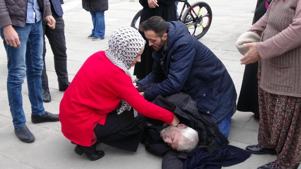 Yaşlı adamı hayata döndürdü