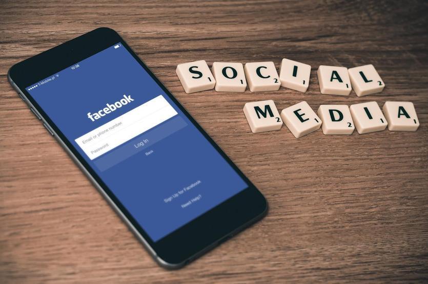 Twitter, Facebook ve Instagramda binlerce hesap kapatıldı
