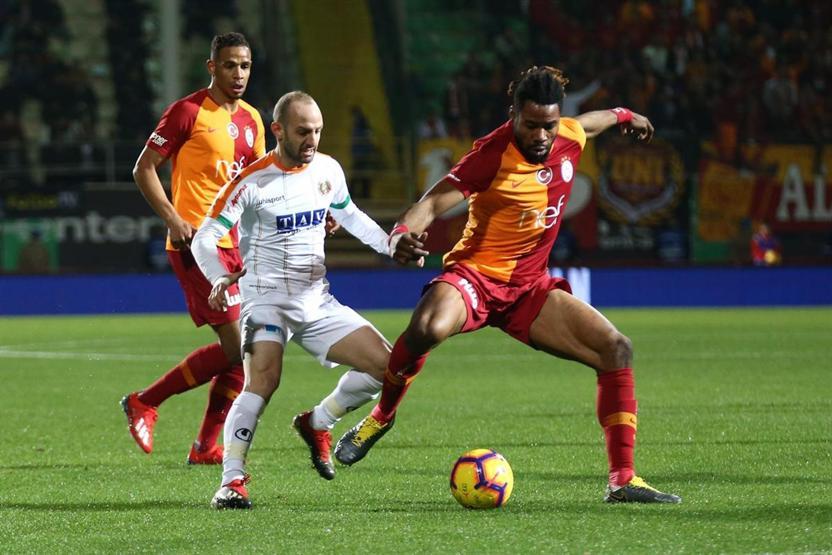 Alanyaspordan Galatasaraya çelme