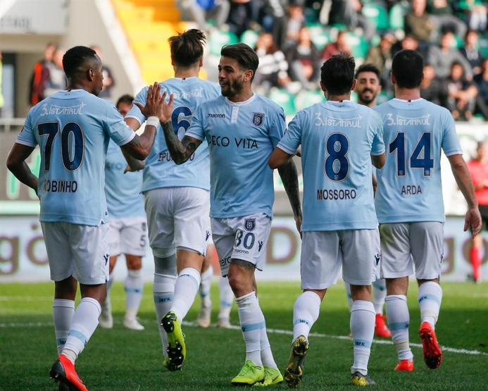 Başakşehir farkı 8 puana çıkardı
