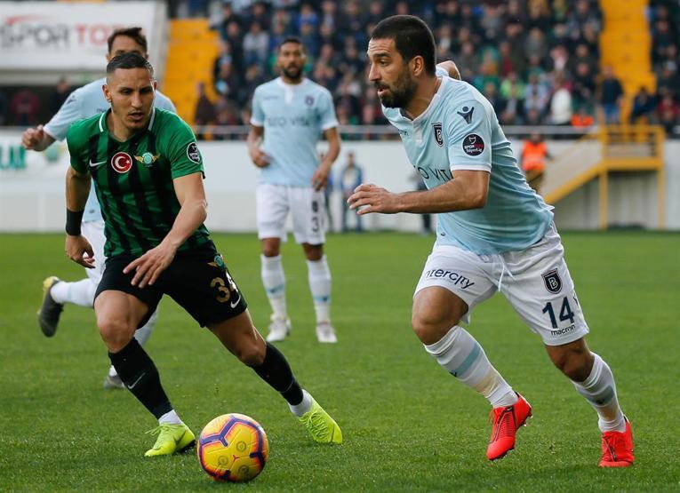 Başakşehir farkı 8 puana çıkardı