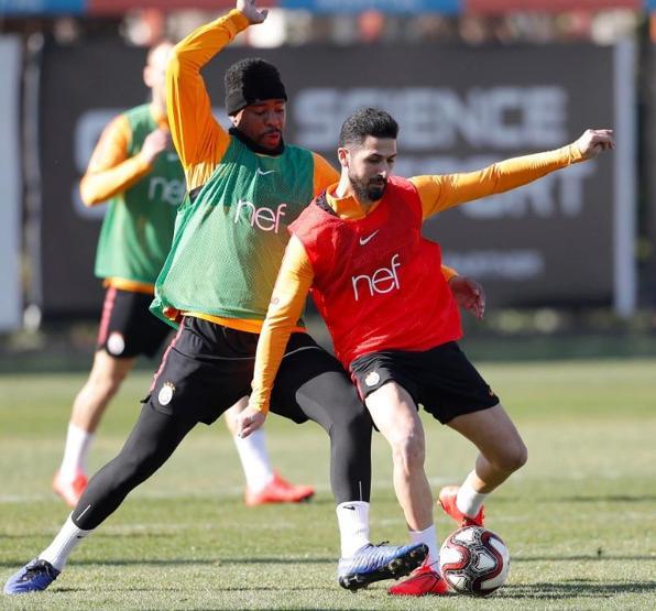 İki futbolcu takıma geri döndü