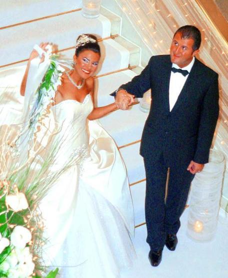 Özlem Yıldız sessizliğini bozdu Biz güçlü bir aileyiz