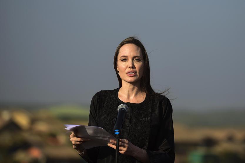 Angelina Jolie Rohingya mülteci kampında