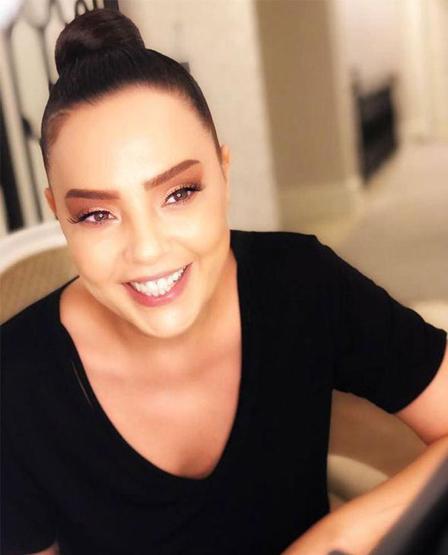 Umreye giden Ebru Gündeşten hamilelik açıklaması