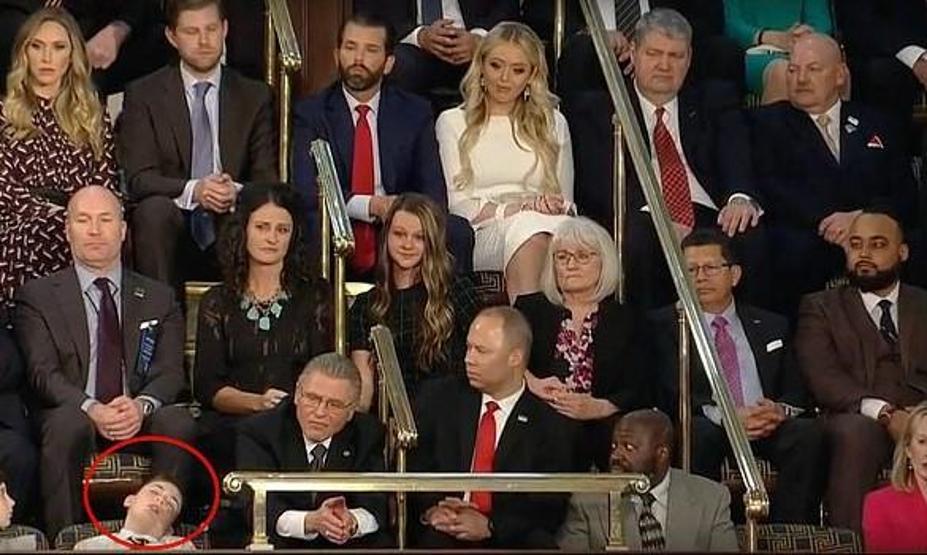 Ülkenin en önemli konuşması yapılırken... Horul horul uyudu