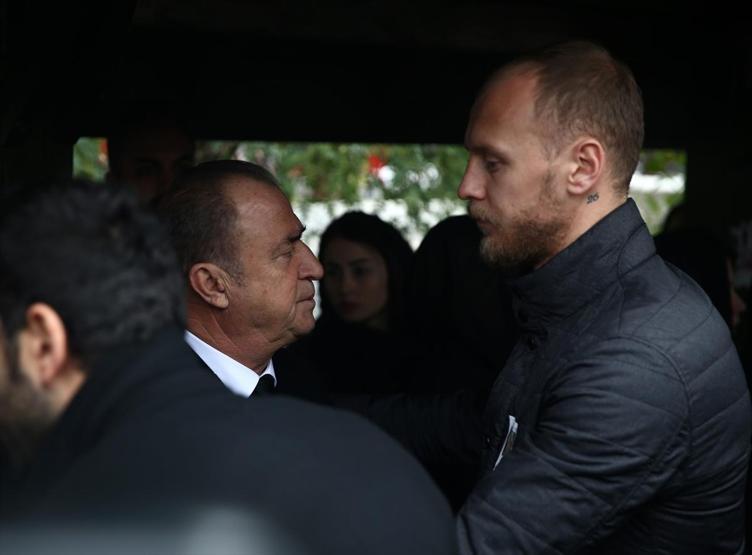 Galatasaray Fatih Terimi yalnız bırakmadı