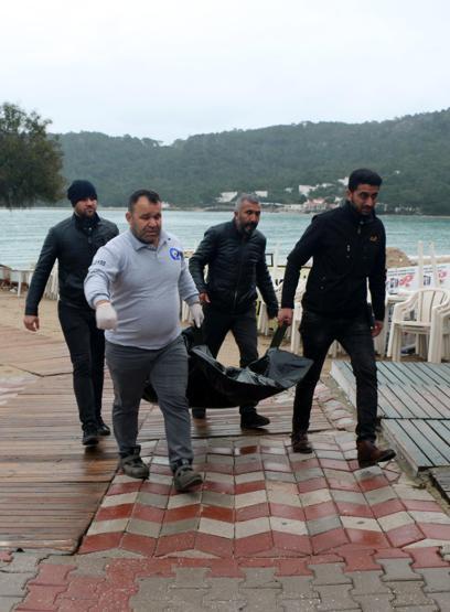 Vücudunun üst tarafı olmayan erkek cesedi kıyıya vurdu