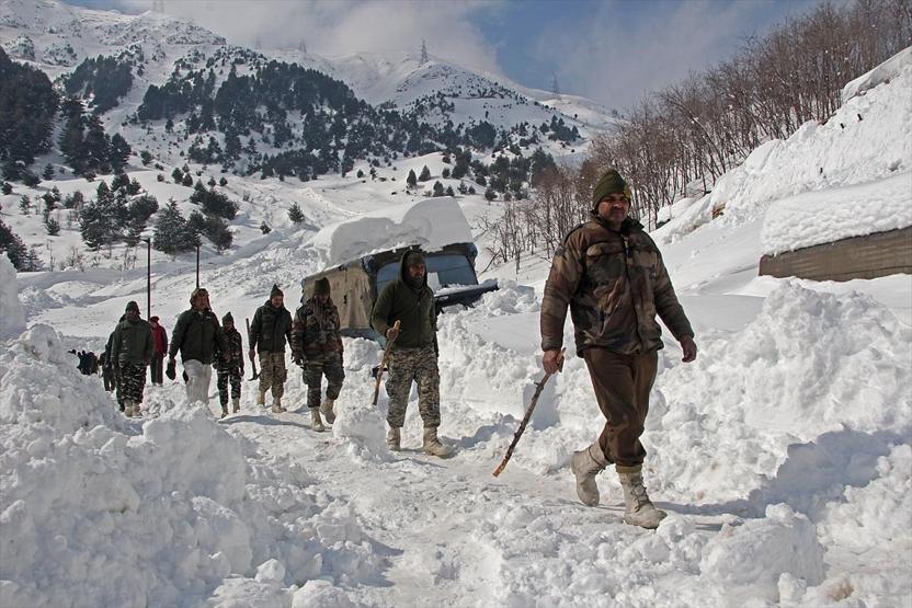 Hindistan’da çığ felaketi