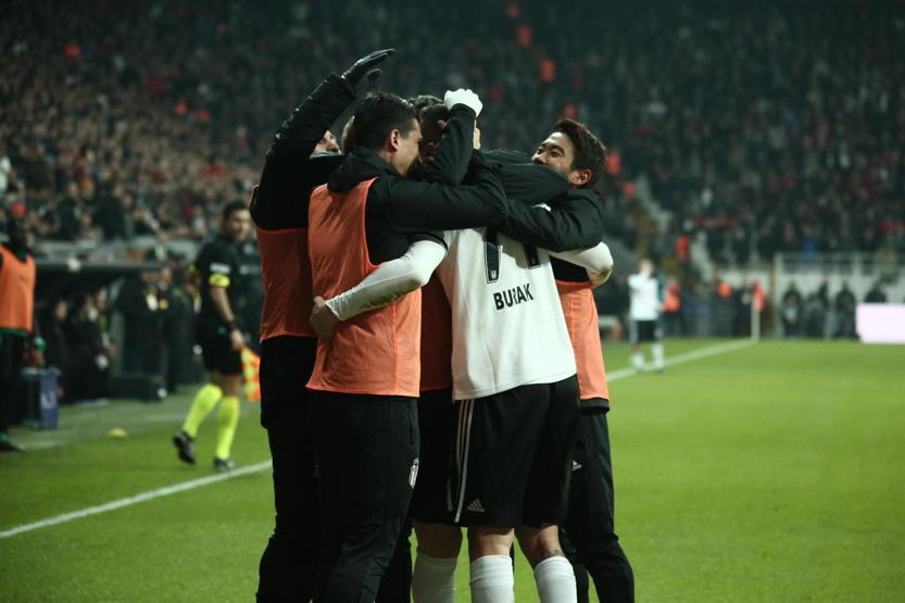 Beşiktaşta şov sırası Burak Yılmazın