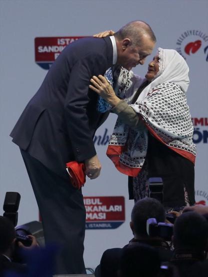 81 yaşındaki Meliha Ninenin Erdoğan sevgisi